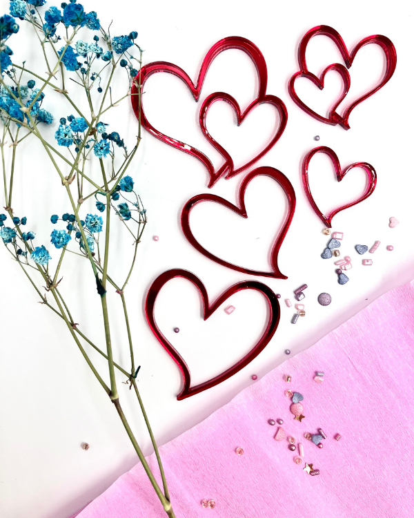 Zestaw dekorów na tort lub monoporcje "Artystyczne serca"